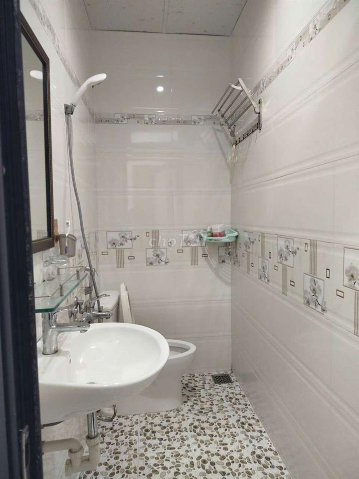 chính chủ cho thuê nhà nguyên căn đường 8A, lhp2, TP Nha Trang