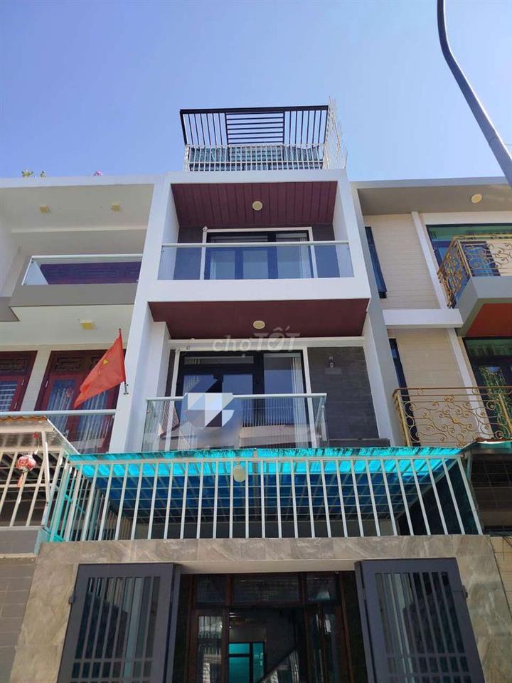 chính chủ cho thuê nhà nguyên căn đường 8A, lhp2, TP Nha Trang