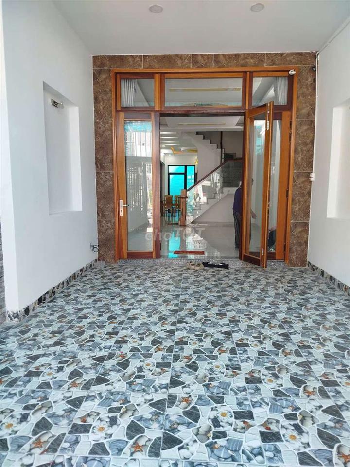 chính chủ cho thuê nhà nguyên căn đường 8A, lhp2, TP Nha Trang