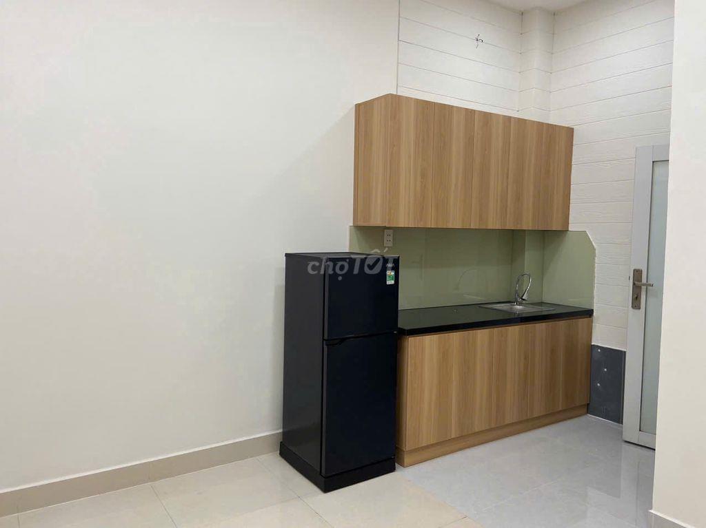 Phòng mới, đủ nội thất, bếp riêng Huỳnh Văn Bánh Phú Nhuận