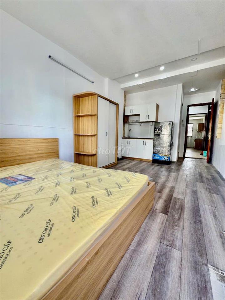 Studio Ban Công Lớn Full Nội Thất Phan Xích Long, Chỉ 6,6 Triệu/Tháng