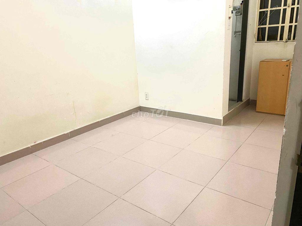cho nữ thuê phòng ở được 2 người wc riêng