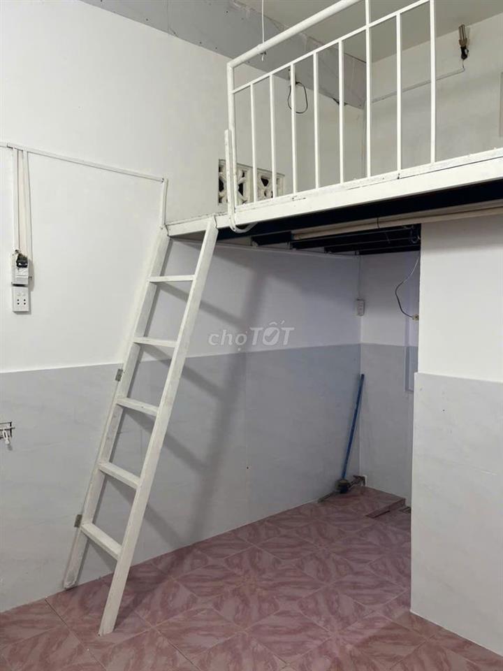 CHO THUÊ PHÒNG CÓ GÁC - GẦN NGÃ TƯ PHÚ NHUẬN - DỌN VÀO Ở NGAY