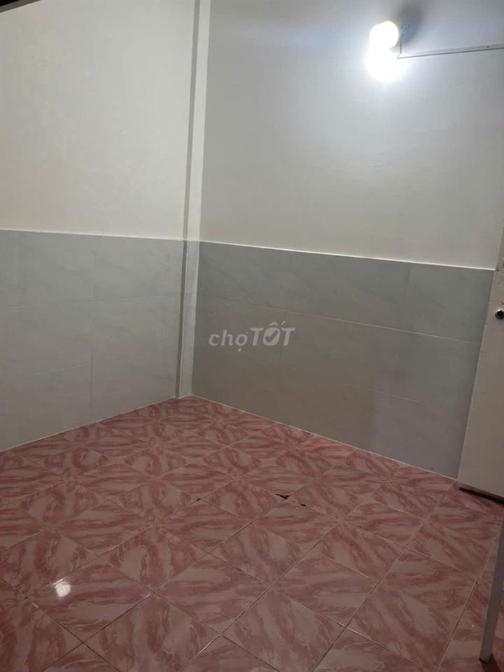 CHO THUÊ PHÒNG CÓ GÁC - GẦN NGÃ TƯ PHÚ NHUẬN - DỌN VÀO Ở NGAY