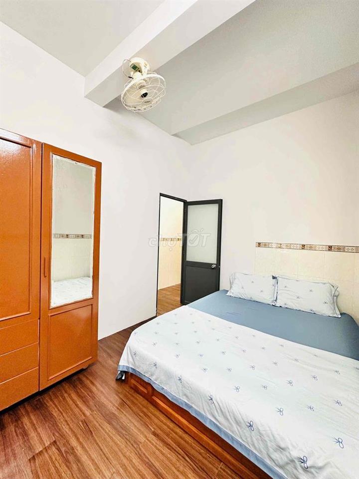 CĂN HỘ 2PN CÓ BANCOL RỘNG RÃI THOÁNG MÁT