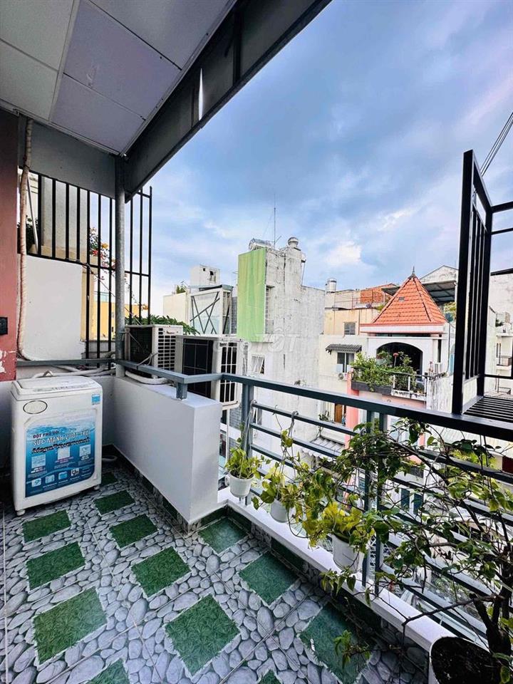 CĂN HỘ 2PN CÓ BANCOL RỘNG RÃI THOÁNG MÁT