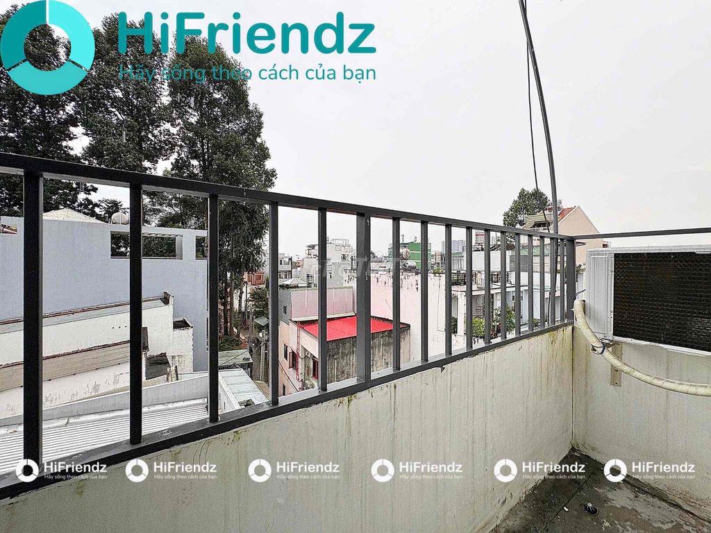 STUDIO TÁCH BẾP CÓ BANCOL RỘNG RÃI