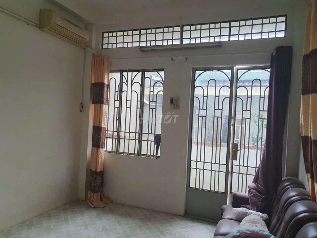 Cho thuê tầng 1 có tolet riêng