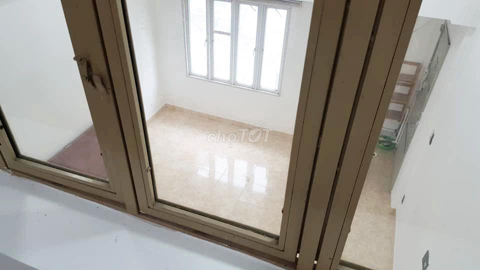 Bán căn hộ chung cư Lý Văn Phức, phường Tân Định, Quận 1. Giá rẻ