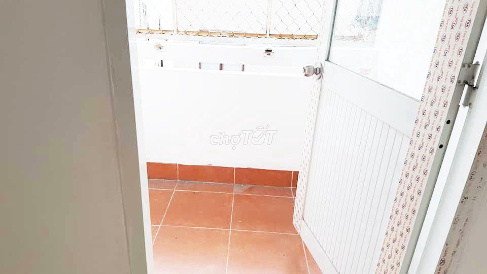Bán căn hộ chung cư Lý Văn Phức, phường Tân Định, Quận 1. Giá rẻ