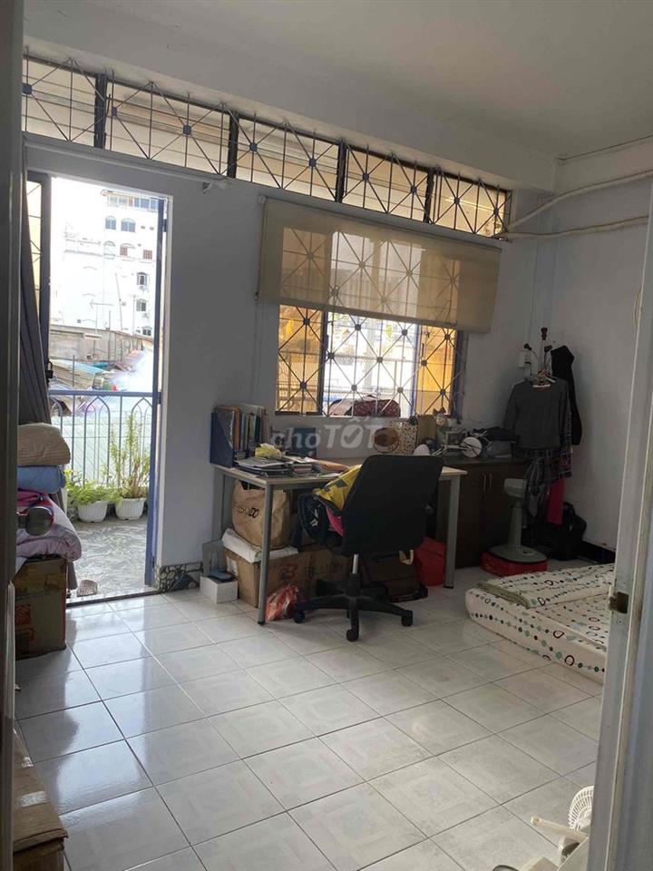 Bán gấp nhà tập thể lầu 2 diện tích 90 m2 giá hạt rẻ