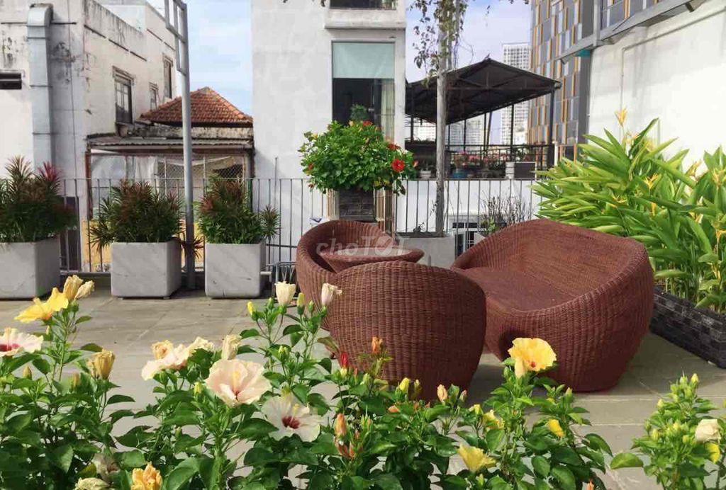 Penthouse, 1 phòng ngủ, ban công giữa lòng sg