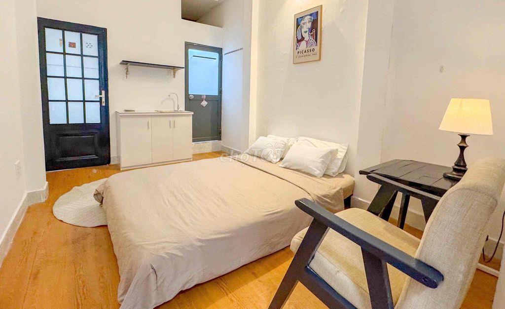 CHO THUÊ CĂN HỘ STUDIO BAN CÔNG THOÁNG NGAY CVIEN LÊ VĂN TÁM Q1