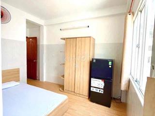TRỐNG SẴN CĂN STUDIO CỬA SỔ TRỜI THOÁNG , THANG MÁY NGAY CẦU CALMETTE
