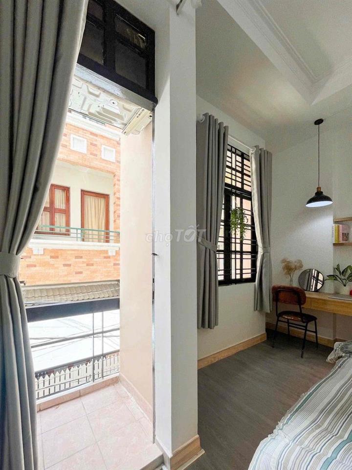 TRỐNG SẴN CĂN STUDIO BAN CÔNG TÁCH BẾP NGAY TRUNG TÂM Q3 GIÁ ƯU ĐÃI