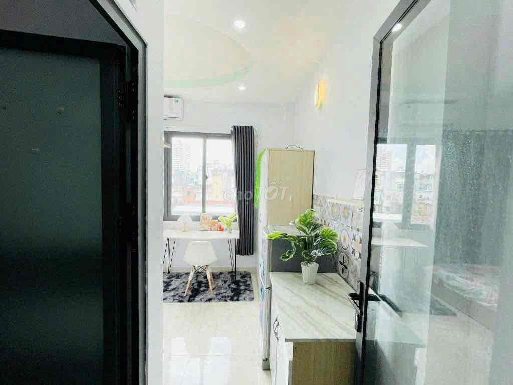 TRỐNG SẴN 2 CĂN DẠNG STUDIO CỬA SỔ TRỜI THOÁNG GẦN HỒ CON RÙA Q3