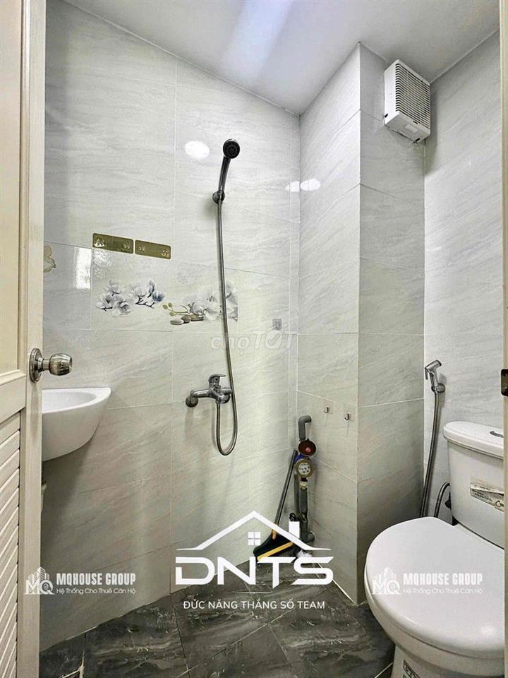 TRỐNG SẴN CẦN CHO THUÊ CĂN HỘ STUDIO GIÁ RẺ PHÙ HỢP SVIEN NGAY Q1