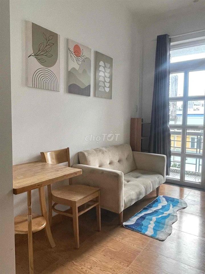 TRỐNG SẴN CĂN STUDIO BAN CÔNG ĐÓN ÁNH NẮNG GIÁ RẺ SVIEN NGAY TRUNG TÂM