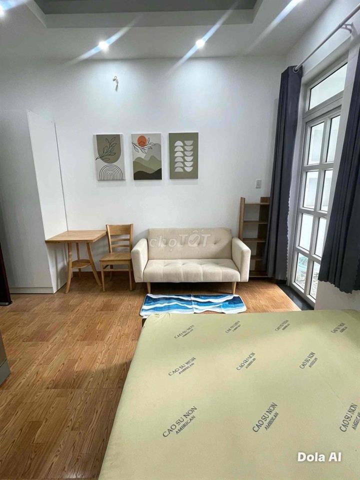 TRỐNG SẴN CĂN STUDIO BAN CÔNG ĐÓN ÁNH NẮNG GIÁ RẺ SVIEN NGAY TRUNG TÂM