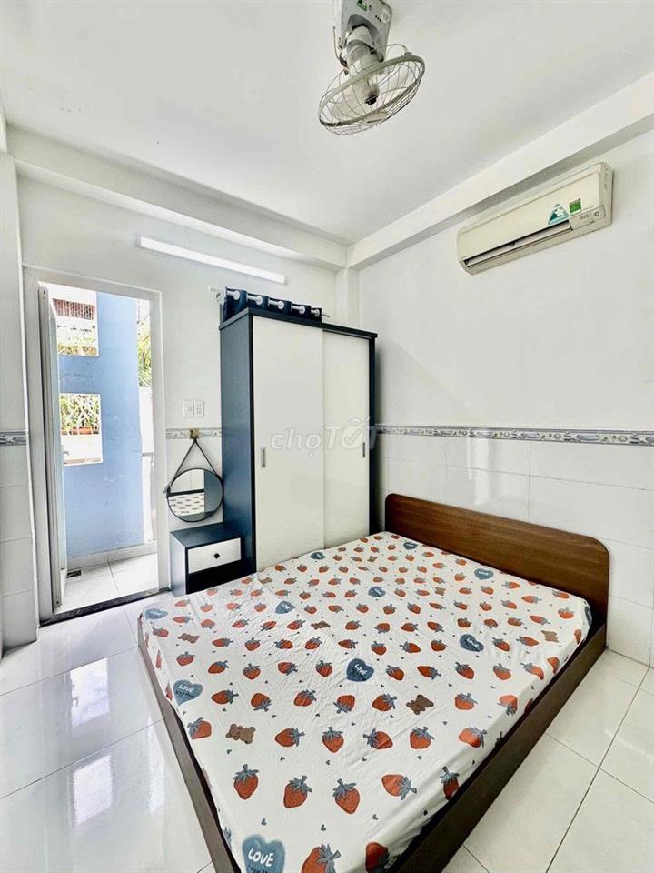 CHO THUÊ CĂN STUDIO BAN CÔNG FULL NT GIÁ SVIEN GẦN ĐẠI HỌC MỞ Q3
