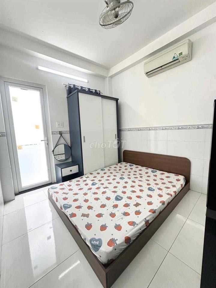 CHO THUÊ CĂN STUDIO BAN CÔNG FULL NT GIÁ SVIEN GẦN ĐẠI HỌC MỞ Q3