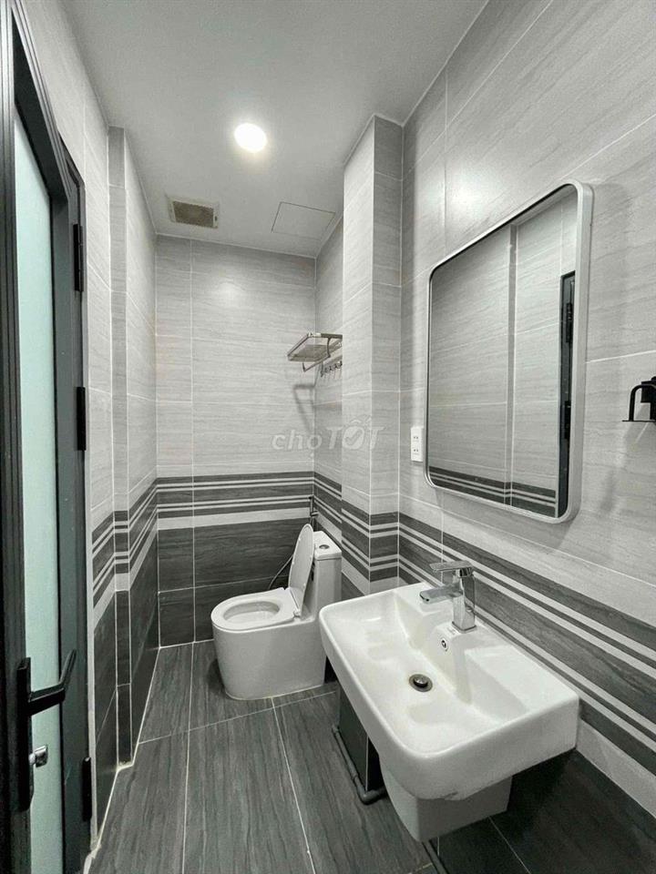 CHO THUÊ PHÒNG TRỌ CAO CẤP FULL NT CỬA SỔ THOÁNG NGAY HỒ CON RÙA Q3