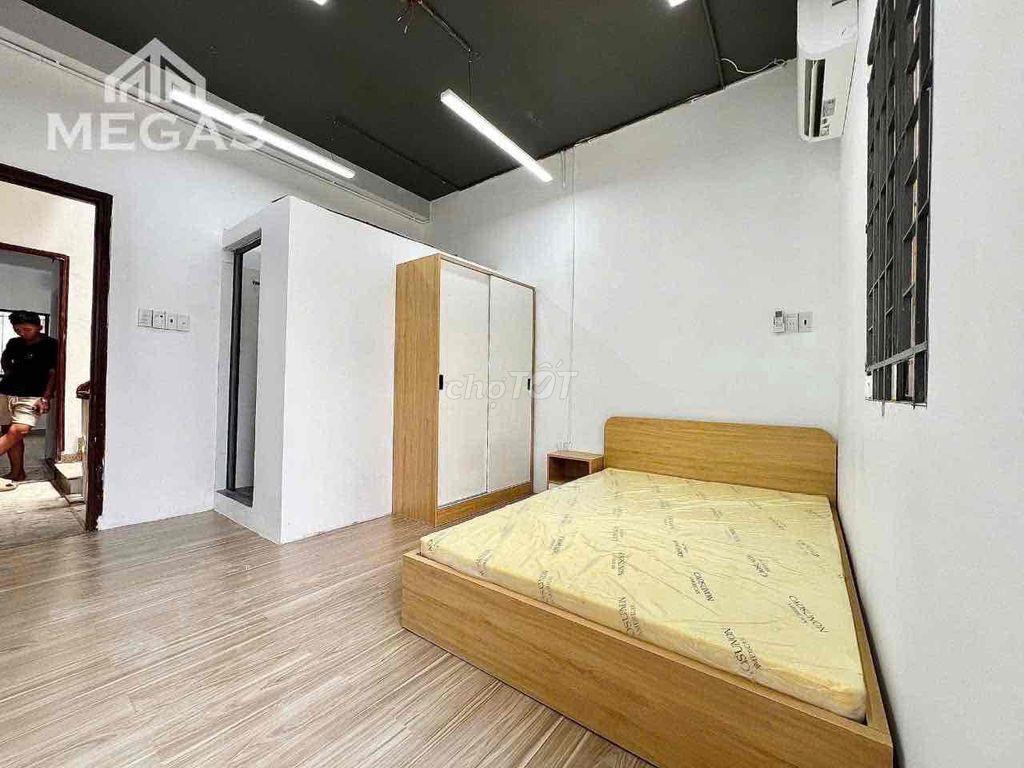 CHO THUÊ CĂN HỘ STUDIO BAN CÔNG TÁCH BẾP THOÁNG NGAY TRUNG TÂM Q1
