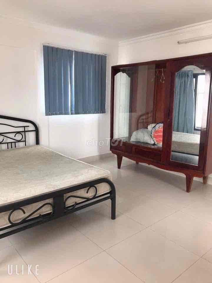Cho thuê nhà căn hộ Tầng 5 quận 1