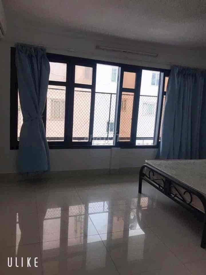 Cho thuê nhà căn hộ Tầng 5 quận 1