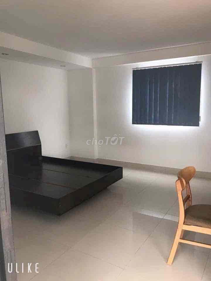 Cho thuê nhà căn hộ Tầng 5 quận 1