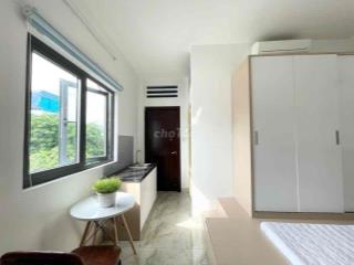 Studio_Cửa sổ_Full nội thất_Thang máy_Thoáng_Dinh độc lập_Viettel towe