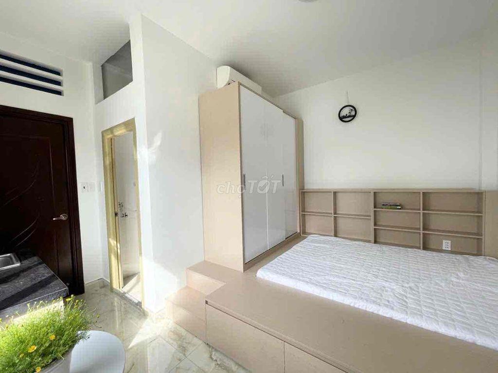Studio_Cửa sổ_Full nội thất_Thang máy_Thoáng_Dinh độc lập_Viettel towe