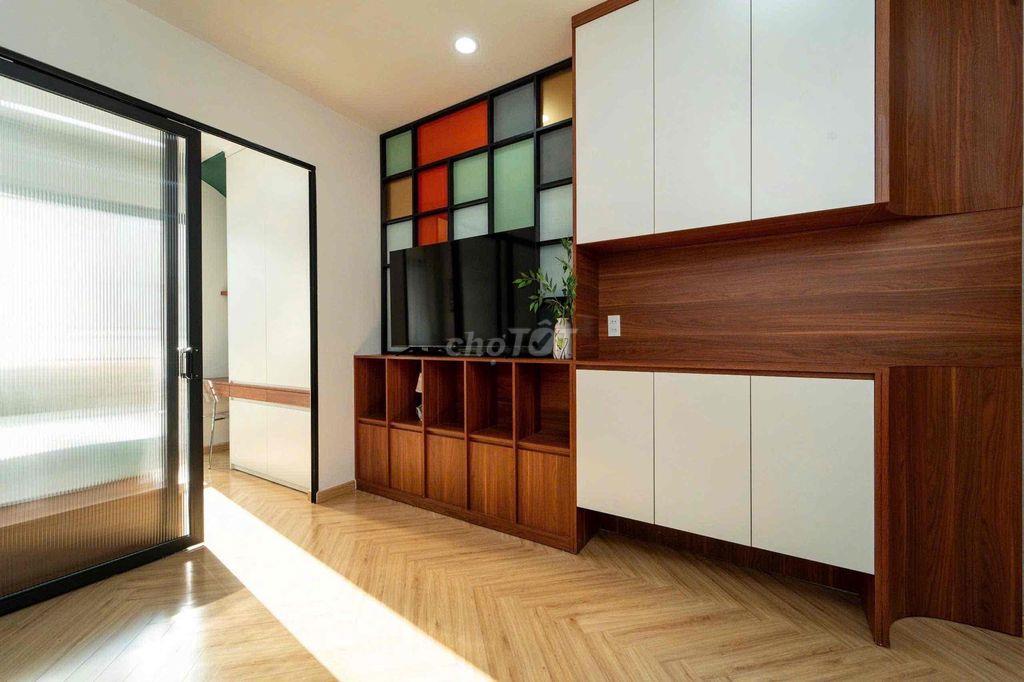 CĂN HỘ BAN CÔNG 1PN QUẬN 1 GẦN CHỢ BẾN THÀNH, PHỐ BÙI VIỆN, TAO ĐÀN.