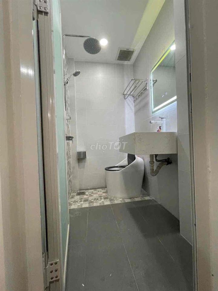 Cho Thuê Căn Hộ Dịch Vụ Ban Công Quận 1 Gần Cầu Ông Lãnh, Dinh Độc Lập