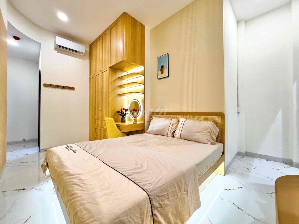 CĂN HỘ 1 PHÒNG NGỦ FULL NỘI THẤT ĐẸP MỚI 100% NGAY BỜ KÈ HOÀNG SA