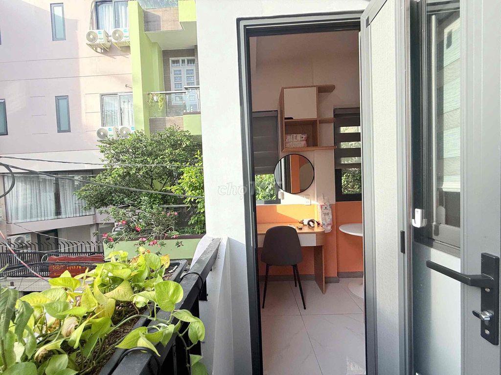 Cho thuê studio full nội thất balcon gần Vòng Xoay Dân Chủ Quận 10