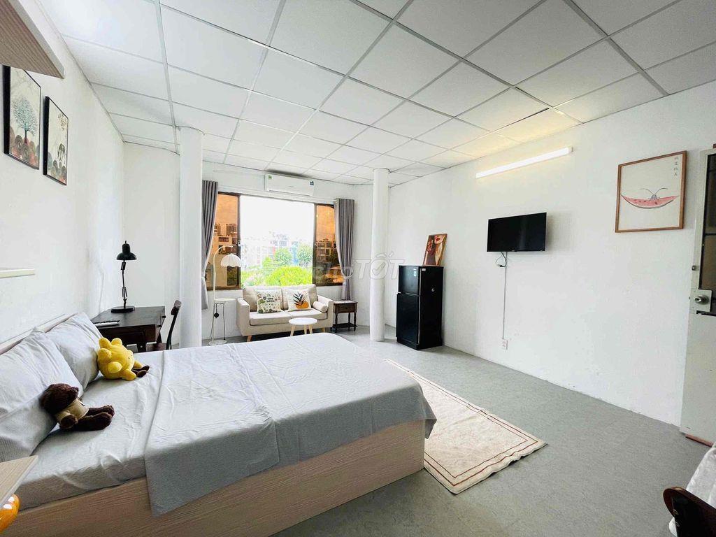 Cho Thuê Căn Hộ Full Nội Thất, Balcon Cửa Sổ Thoáng Mát Quận 10