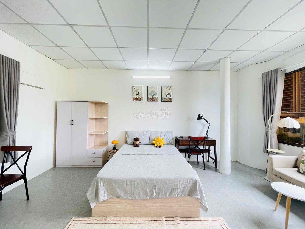 Cho Thuê Căn Hộ Full Nội Thất, Balcon Cửa Sổ Thoáng Mát Quận 10