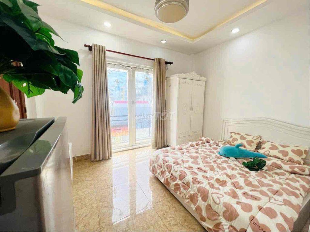 Cho Thuê Căn Hộ Full Nội Thất, Balcon Cửa Sổ Thoáng Mát Quận 10
