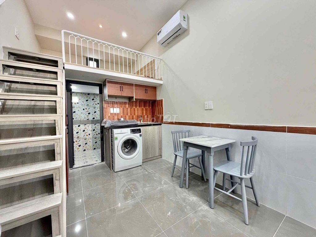 Cho thuê Duplex mới tinh full nội thất balcon gần Vạn Hạnh Mall Q10