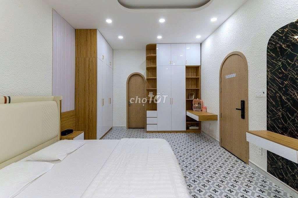 Căn hộ full nt Lý tự trọng cách chợ BT 100m. 3pn 2wc, giá chỉ 30tr 