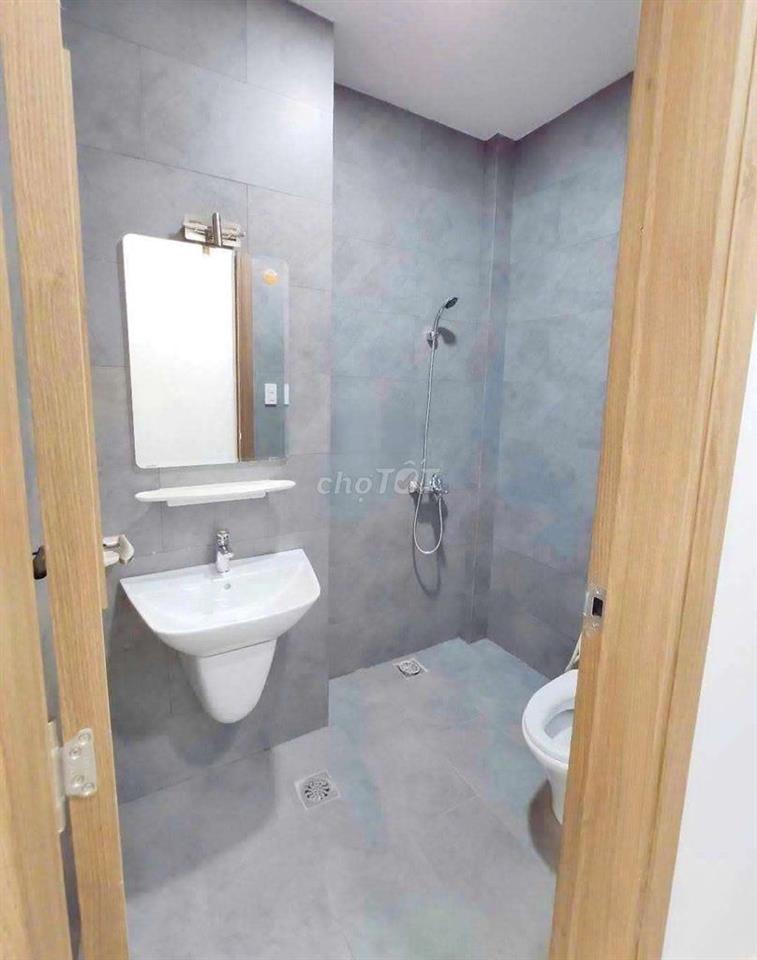 nhà 3 tầng nhỏ xinh tại Bến Thành Q1. hẻm rộng. giá chỉ 20tr