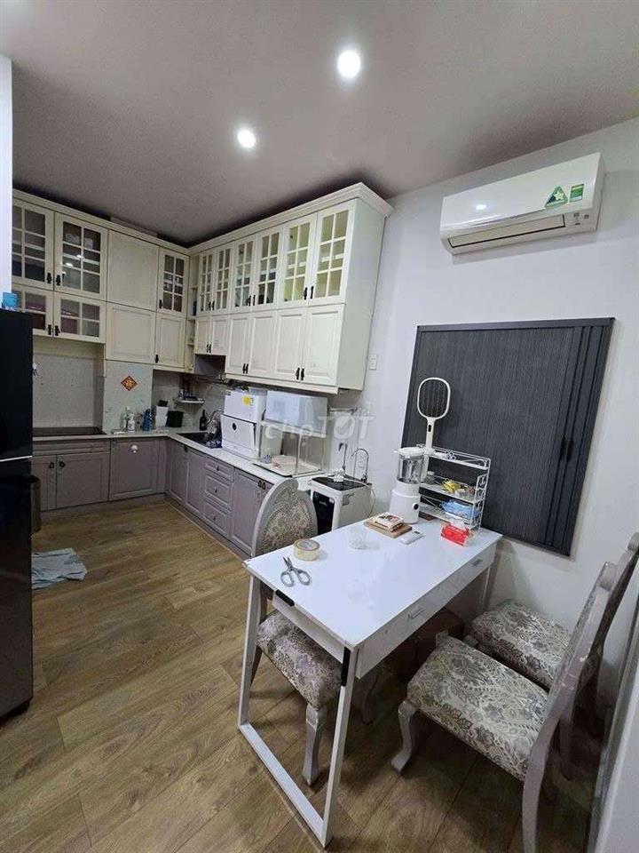 NHÀ MT NGAY CHỢ BẾN THÀNH. 1 TRET 2 LẦU CHỈ 50TR