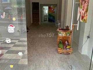 MT NGUYỄN THỊ MINH KHAI Q1. 3 tầng st. Giá chỉ 35tr