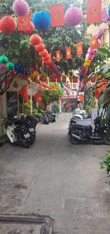 Nhà trung tâm Q1. gần tòa nhà VTv, khu ẩm thực. giá 2x