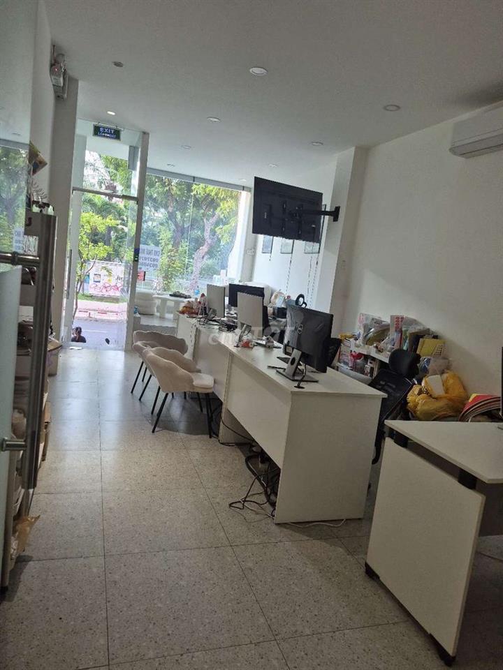 MB Phạm Ngũ Lão Q1. dt 35m2, giá thuê 17tr