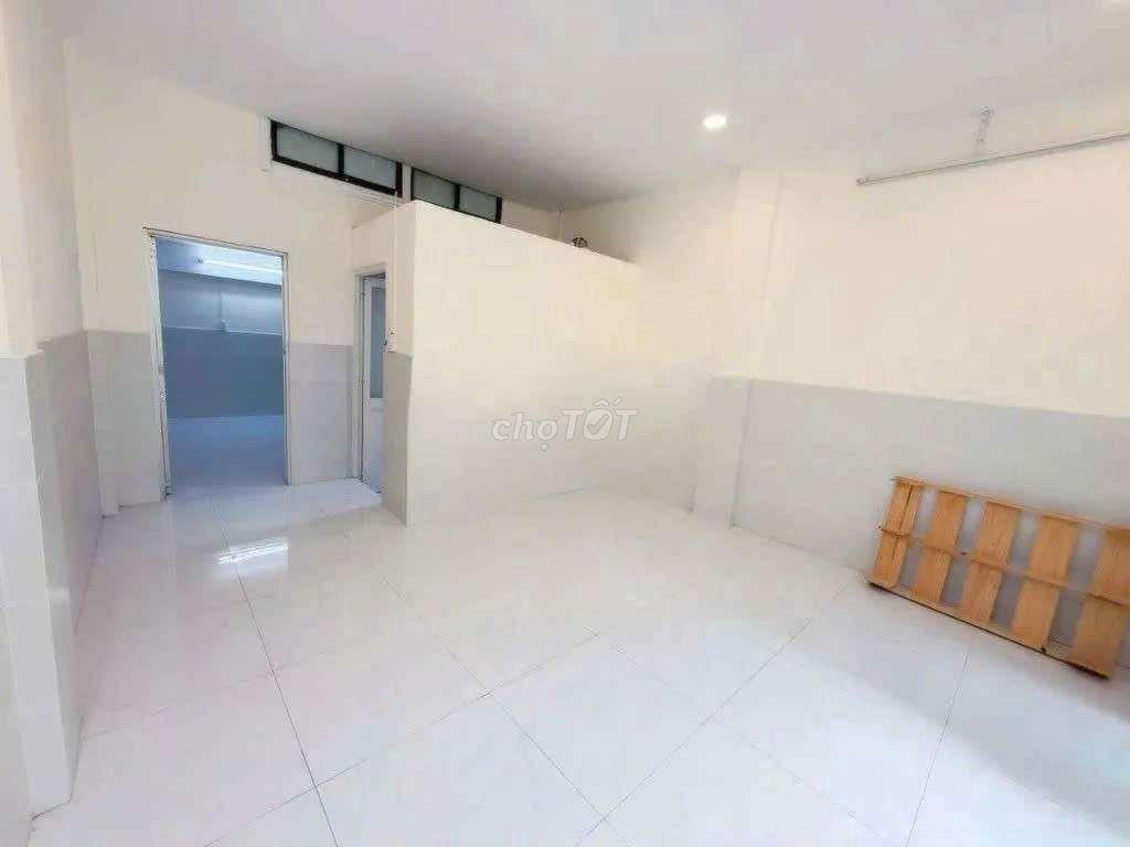 MB LÊ THÁNH TÔN GẦN CHỢ BẾN THÀNH. GIÁ CHỈ 35TR