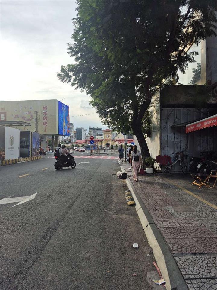MB NGAY CHỢ BẾN THÀNH. DT 40M2, GIÁ 45TR