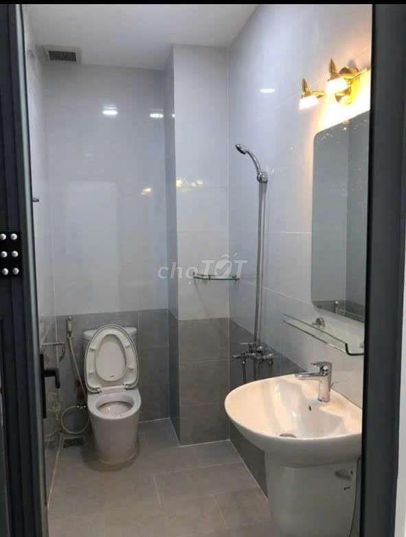 nhà góc 2MT Nguyễn Đình Chiểu Q3. 1 trệt 2 lầu giá chỉ 18tr