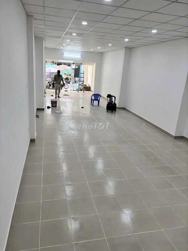 Nhà MT Nguyễn Thiện Thuật Q3. 4 tầng, giá chỉ 2x